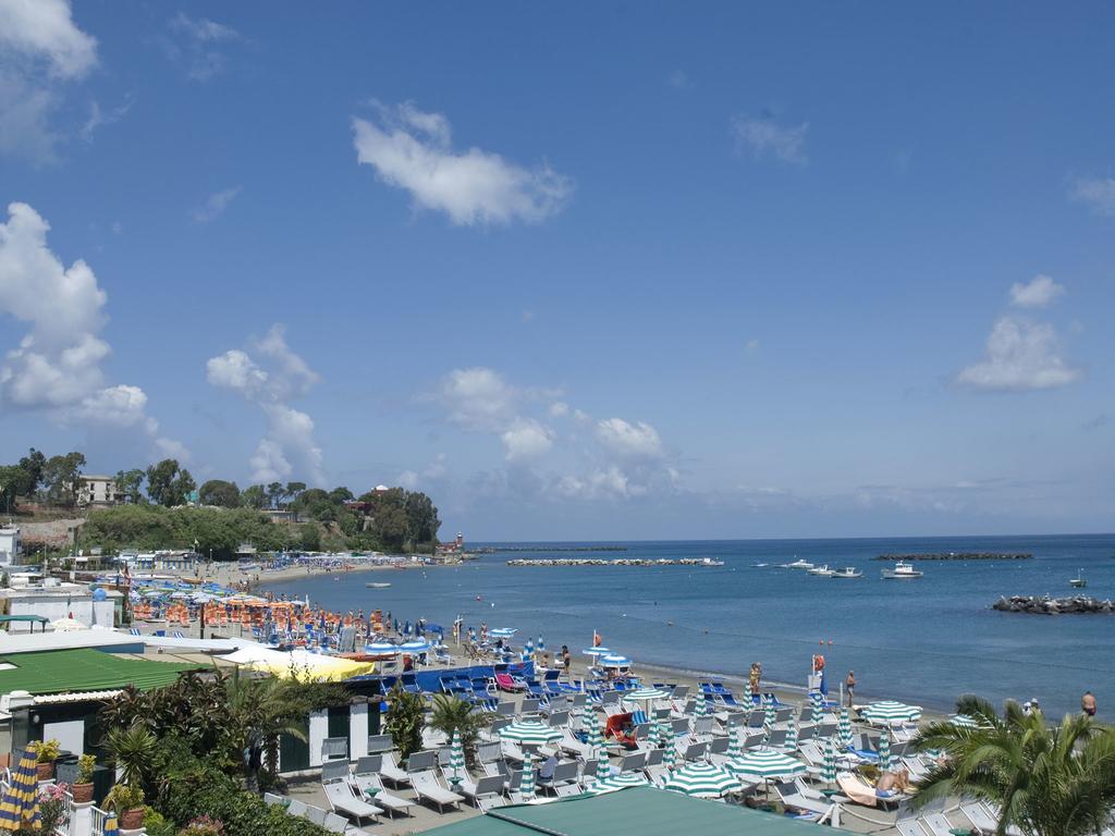 Hotel Rivamare Ischia Exterior photo